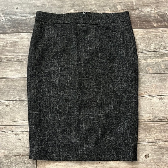Ann Taylor pencil skirt size 6 - Picture 1 of 6